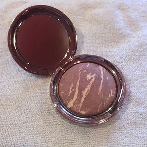 Ciaté Marbled Light in Halo